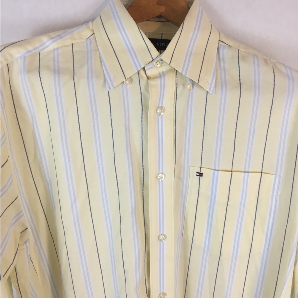 Men’s Tommy Hilfiger size S/P. Button up shirt